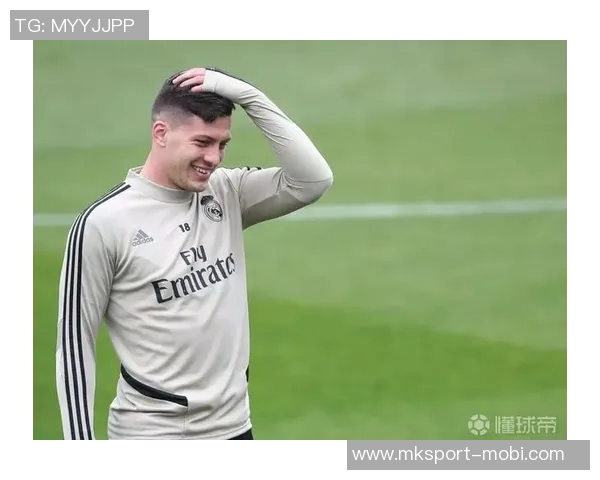 约维奇力挺球队缺少核心依然能拼搏争胜展现不屈精神